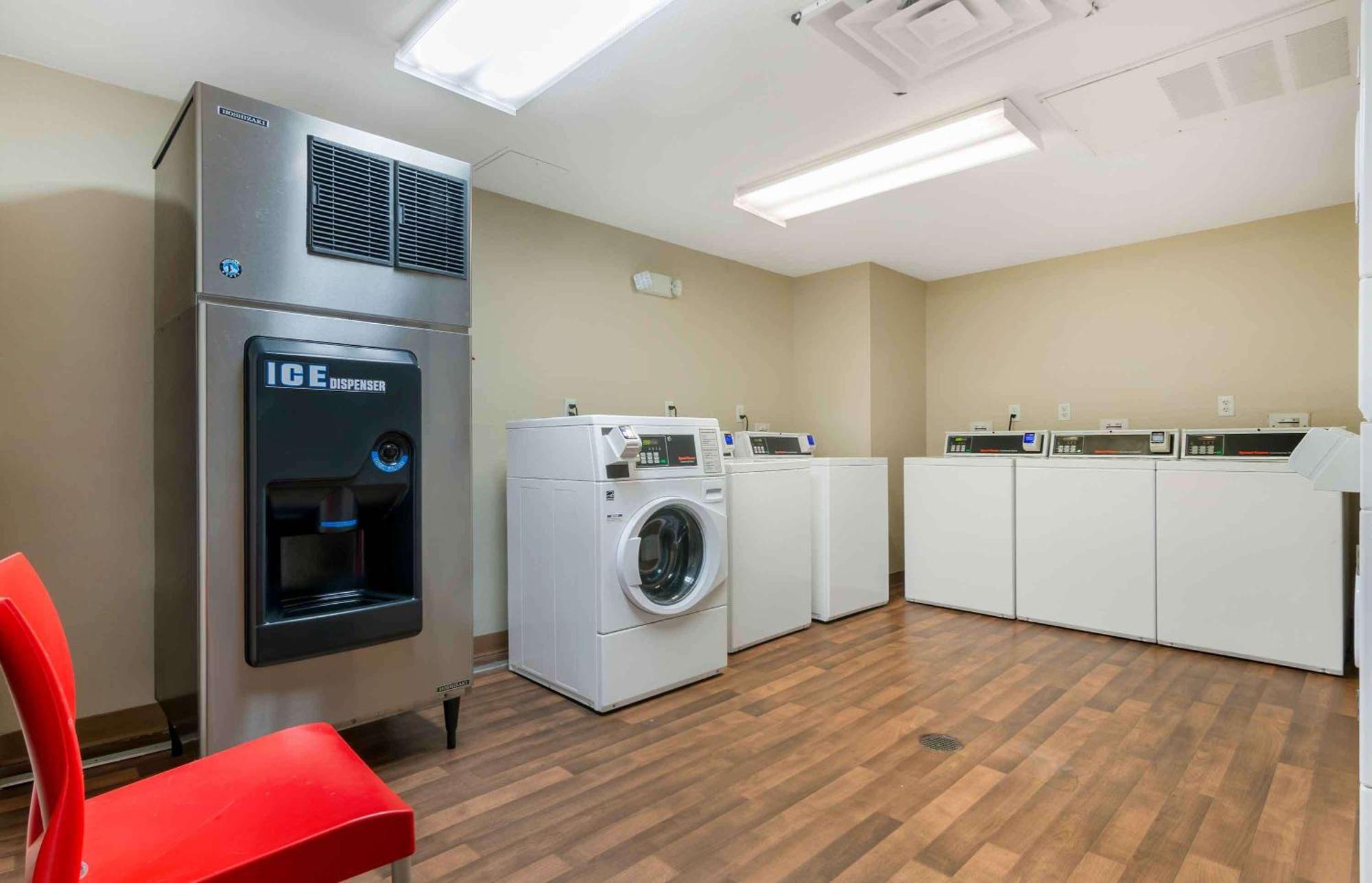 Extended Stay America Suites - Kansas City - Country Club Plaza Bagian luar foto