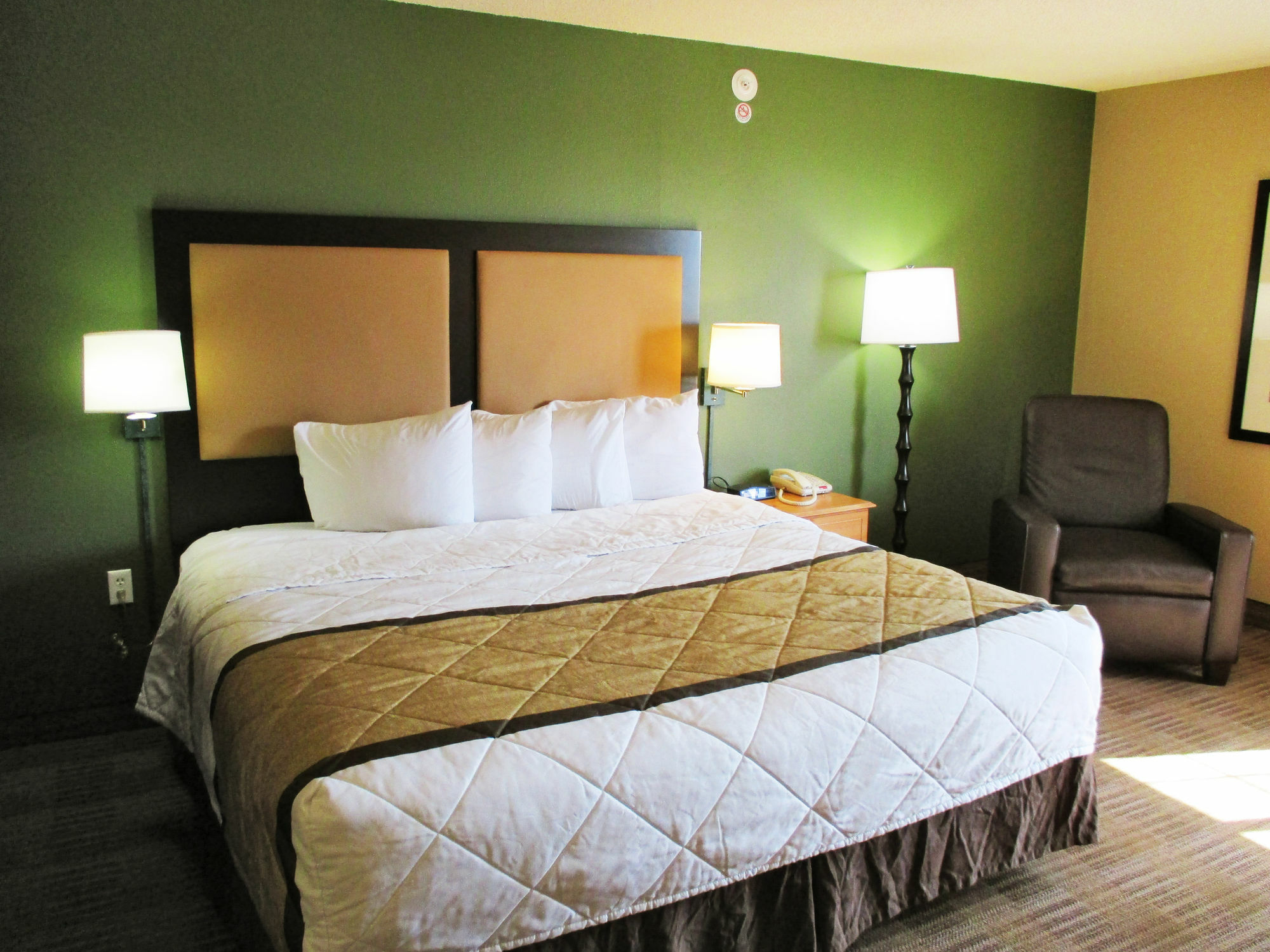 Extended Stay America Suites - Kansas City - Country Club Plaza Bagian luar foto